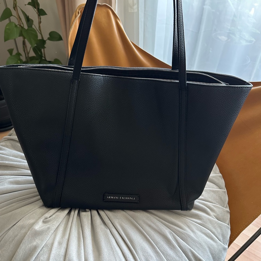 Armani Exchange Elegant Black Tote